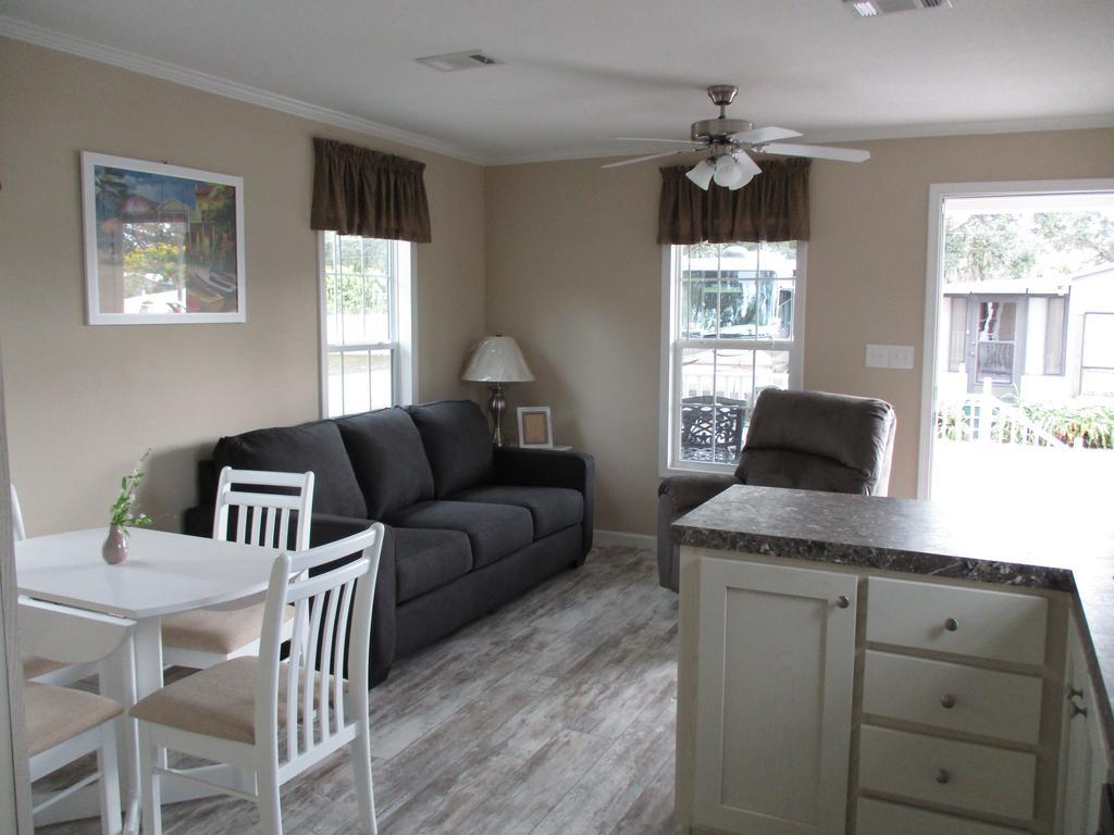 Sweetwater Zephyrhills Exterior photo